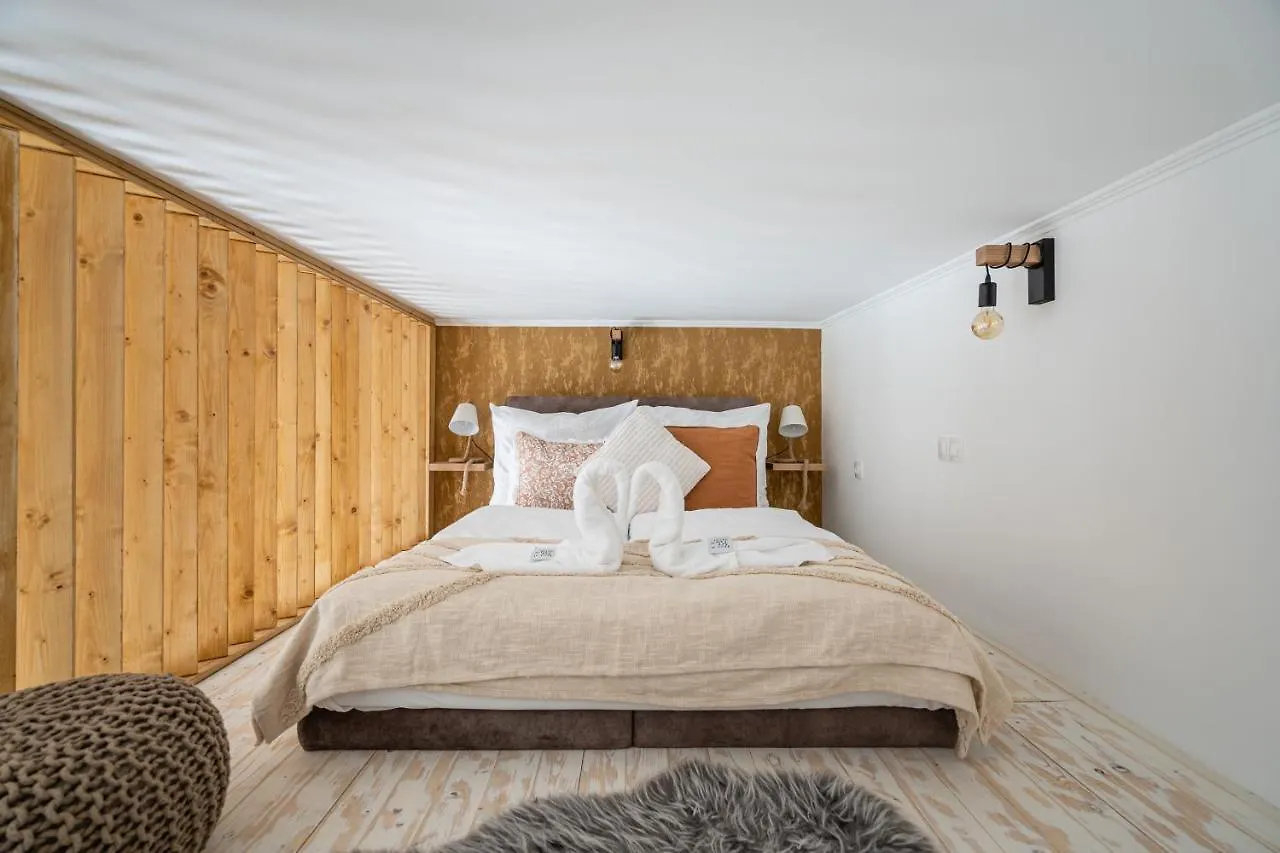 Solar System Apartment With Gallery بودابست